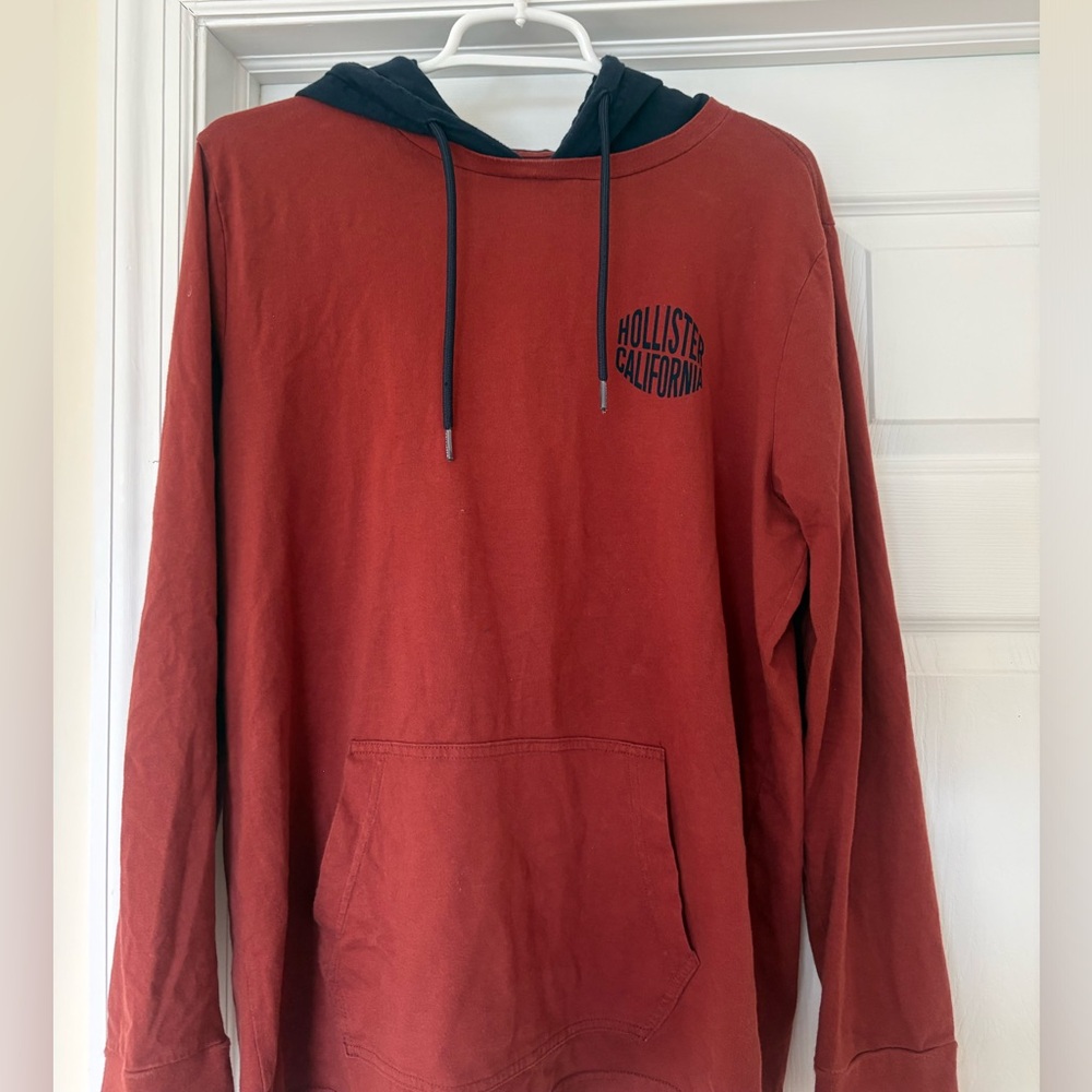 Hollister Men's Red Hoodie with Navy